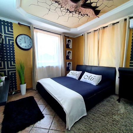 Airport Luxury Apartman 42 เวคชีส์ ภายนอก รูปภาพ