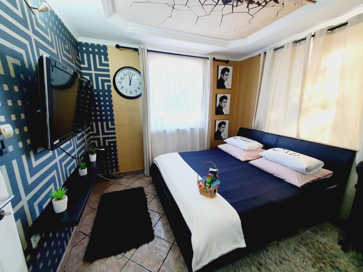 Airport Luxury Apartman 42 เวคชีส์ ภายนอก รูปภาพ
